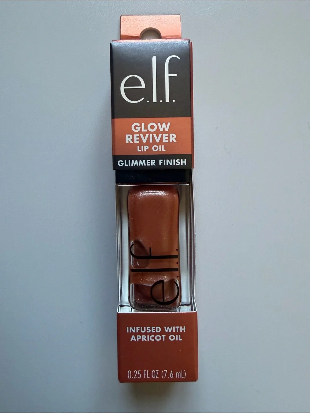 e.l.f. Glow Reviver Lip Oil in a Glimmer Finish.